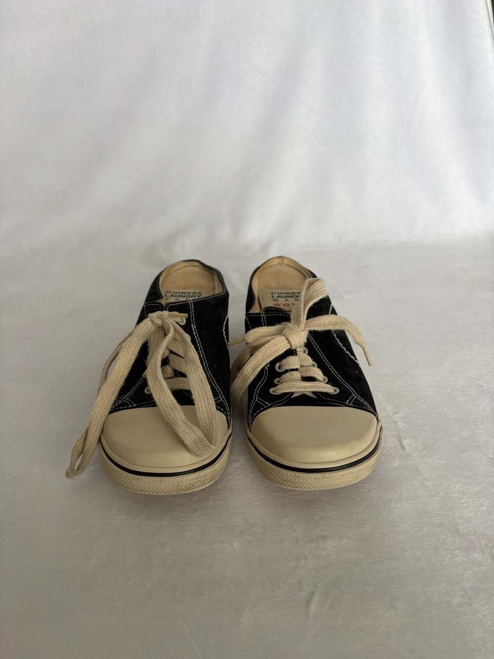 Chinese Laundry Turn On Vintage Y2K Canvas Kitten Heel Mule Sneakers